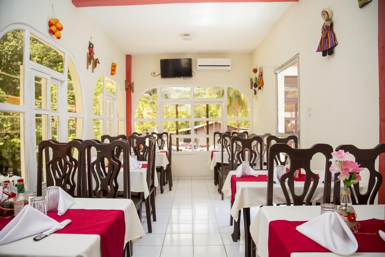 Hotel Aruma El Remate Exterior photo